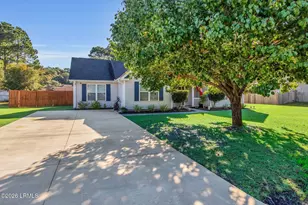 6 Shiney Leaf Ct, Beaufort, SC 29907 - Photo 2