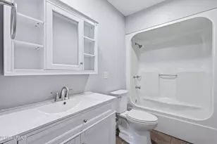 2419 Pine Ct N, Beaufort, SC 29902 - Photo 16