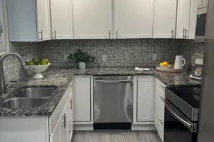 2419 Pine Ct N, Beaufort, SC 29902 - Photo 14