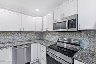 2419 Pine Ct N, Beaufort, SC 29902 - Photo 10