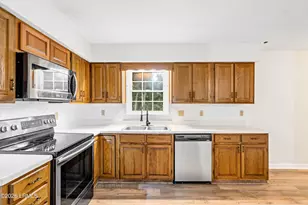 8 Redwood Ln, Beaufort, SC 29907 - Photo 16