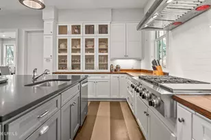 134 Secession Dr, Beaufort, SC 29907 - Photo 8