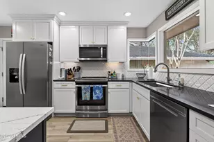 47 Stable Gate Rd, Hilton Head Island, SC 29926 - Photo 6