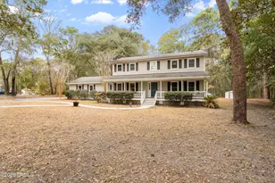 11 Redwood Ln, Beaufort, SC 29907 - Photo 2
