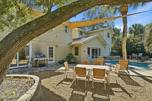 16 Dove St, Hilton Head, SC 29928 - Photo 2