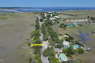 2111 Sea Island Pkwy, Harbor Island, SC 29920 - Photo 1