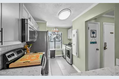 3 Cedar Reef #E105, Harbor Island, SC 29920 - Photo 10