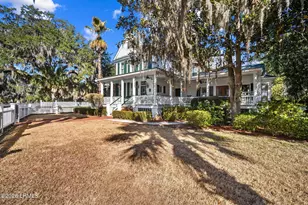 1307 Bay St, Beaufort, SC 29902 - Photo 6