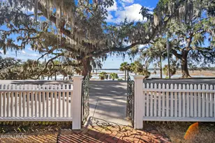1307 Bay St, Beaufort, SC 29902 - Photo 12