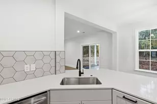 579 Sams Point Rd, Beaufort, SC 29907 - Photo 16