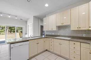 9 Audubon Pl, Hilton Head, SC 29928 - Photo 14