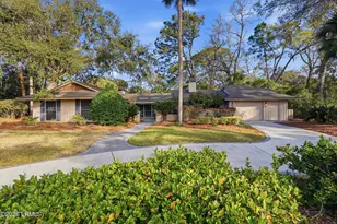 28 W Beach Lagoon Rd, Hilton Head Island, SC 29928 - Photo 4