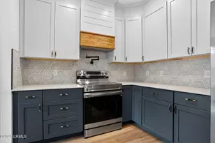 581 Sams Point Rd, Beaufort, SC 29907 - Photo 10