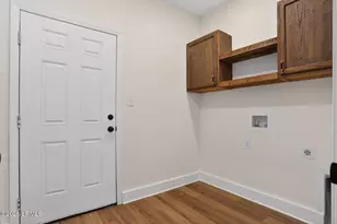 581 Sams Point Rd, Beaufort, SC 29907 - Photo 18