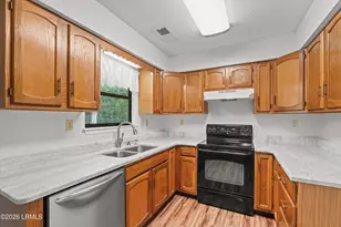 11 Wiggins Rd, Lady's Island, SC 29907 - Photo 8