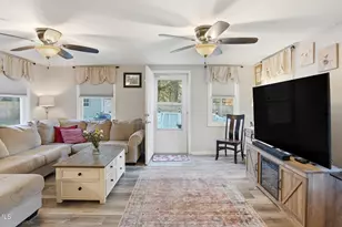 27 Gay Dr, Beaufort, SC 29907 - Photo 2