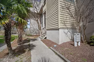 195 Beach Club Villa Dr, Ladys Island, SC 29920 - Photo 10