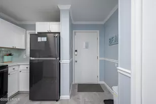 663 William Hilton Pkwy, Hilton Head Island, SC 29928 - Photo 12