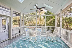 81 Dolphin Point Dr, Beaufort, SC 29907 - Photo 44