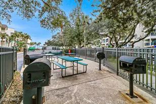 23 S Forest Beach Dr, Hilton Head Island, SC 29928 - Photo 32