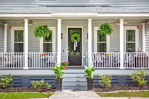 277 Pleasant Point Dr, Beaufort, SC 29907 - Photo 2