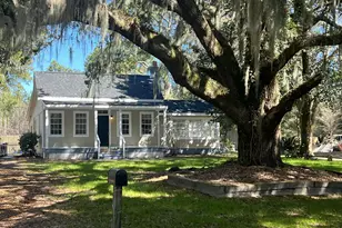 33 Old Salem Rd, Beaufort, SC 29902 - Photo 1