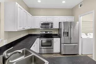 15 Pine Burr Rd E, Hilton Head Island, SC 29926 - Photo 10