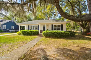1404 Laudonniere St, Beaufort, SC 29902 - Photo 2
