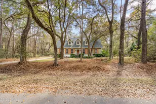 25 Sea Gull Dr, Beaufort, SC 29907 - Photo 2