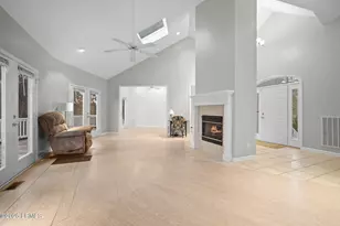 99 Tuscarora Ave, Beaufort, SC 29907 - Photo 6