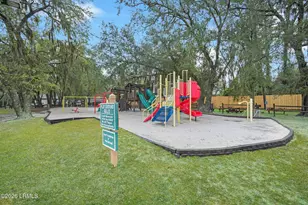 40 Folly Field Rd, Hilton Head, SC 29928 - Photo 36