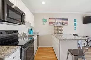 40 Folly Field Rd, Hilton Head, SC 29928 - Photo 12