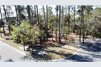 401 Islands Avenue, Beaufort, SC 29902 - Photo 1