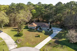 142 Wade Hampton Dr, Beaufort, SC 29907 - Photo 2
