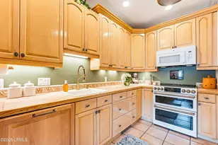 895 Ribaut Rd, Beaufort, SC 29902 - Photo 16