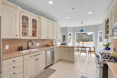 272 Moss Creek Drive, Hilton Head Island, SC 29926 - Photo 14