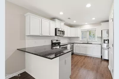 209 Ceasar Place, Hilton Head, SC 29926 - Photo 2