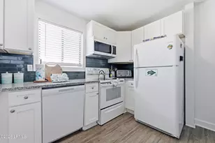 663 William Hilton Pkwy, Hilton Head Island, SC 29928 - Photo 10