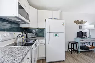 663 William Hilton Pkwy, Hilton Head Island, SC 29928 - Photo 12