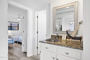 40 Folly Field Rd, Hilton Head Island, SC 29928 - Photo 18