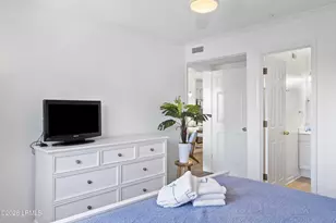 40 Folly Field Rd, Hilton Head Island, SC 29928 - Photo 16