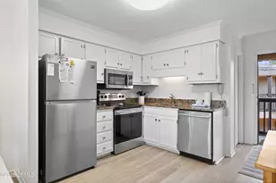 40 Folly Field Rd, Hilton Head Island, SC 29928 - Photo 20