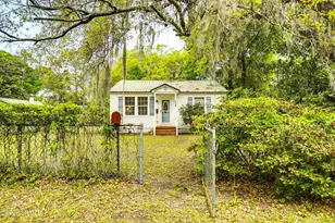 1113 Lafayette St, Beaufort, SC 29902 - Photo 1