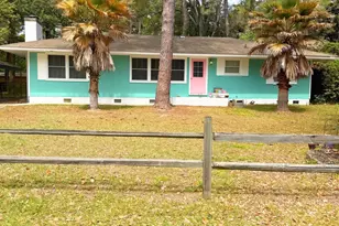 2403 Pine Ct S, Beaufort, SC 29902 - Photo 1