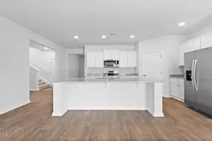 8 Castle Hl Dr, Yemassee, SC 29945 - Photo 4