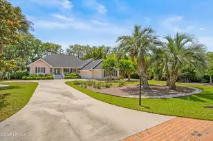 1410 Gleasons Landing Dr, Saint Helena Island, SC 29920 - Photo 2