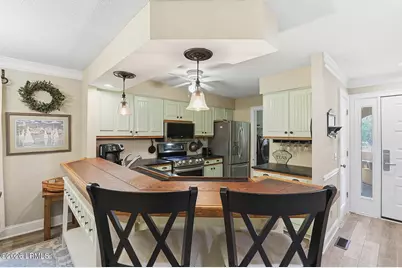 100 Colonnade Club #137, Hilton Head Island, SC 29928 - Photo 8