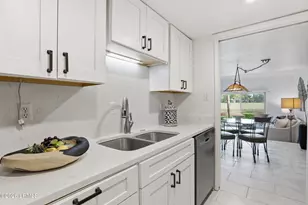 19 Stoney Creek Rd, Hilton Head Island, SC 29928 - Photo 10