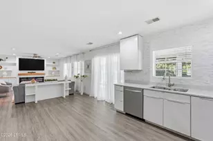 7 Lakeside Dr, Bluffton, SC 29910 - Photo 8