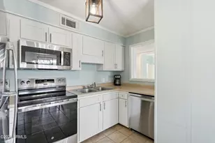 40 Folly Field Rd, Hilton Head, SC 29928 - Photo 10